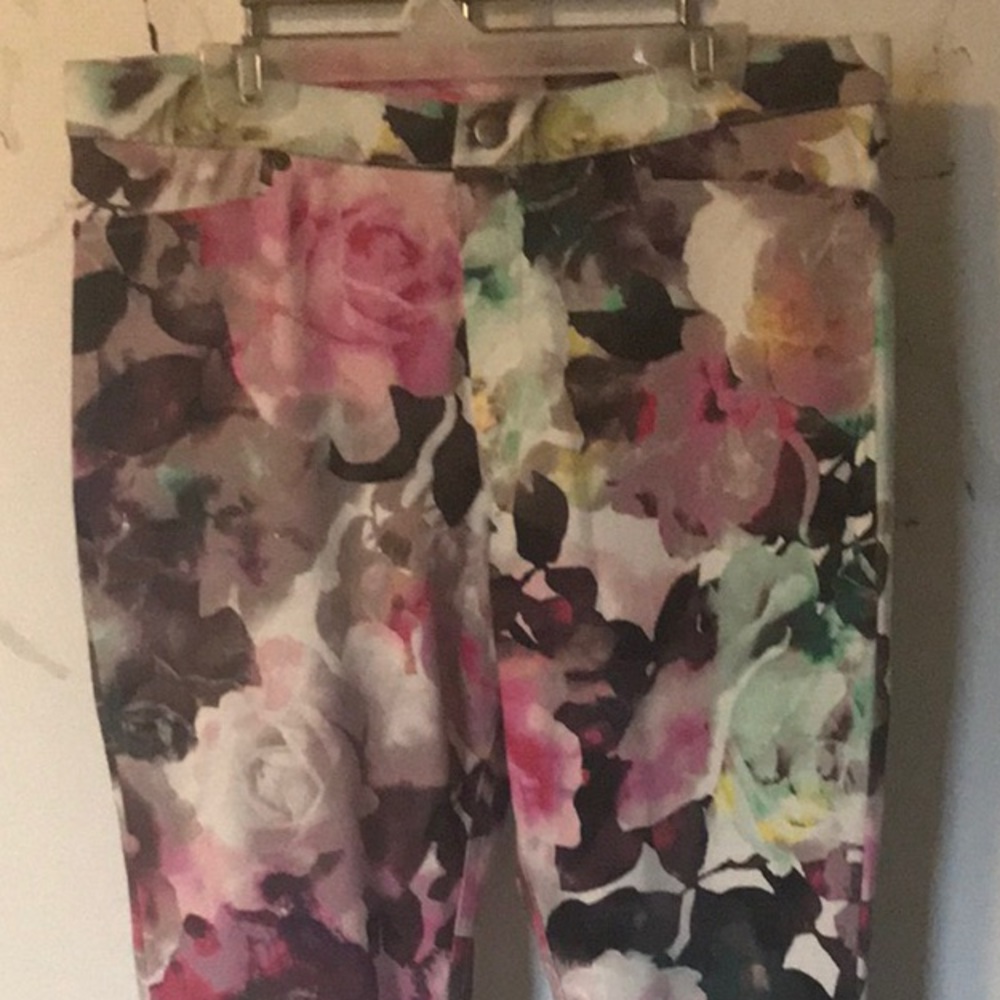 Ladies stretch cropped pants